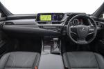Lexus ES300h 2019 года (UK)